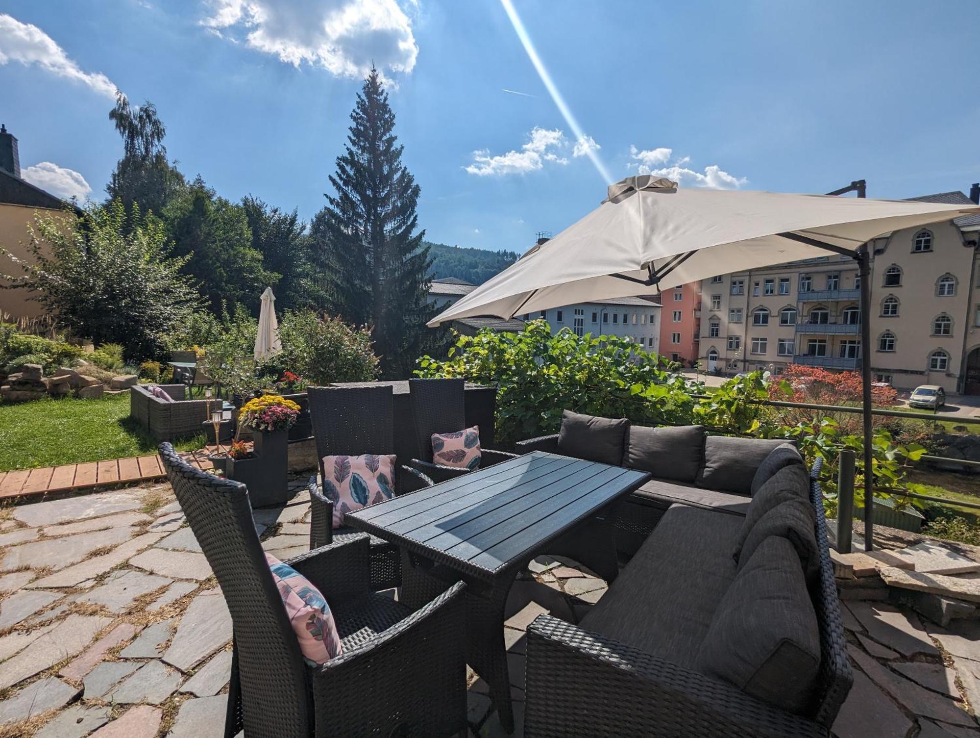 Hw3 - Urlaubsmagie - Helle, Grosse Wohnung Mit Pool Sebnitz Luaran gambar