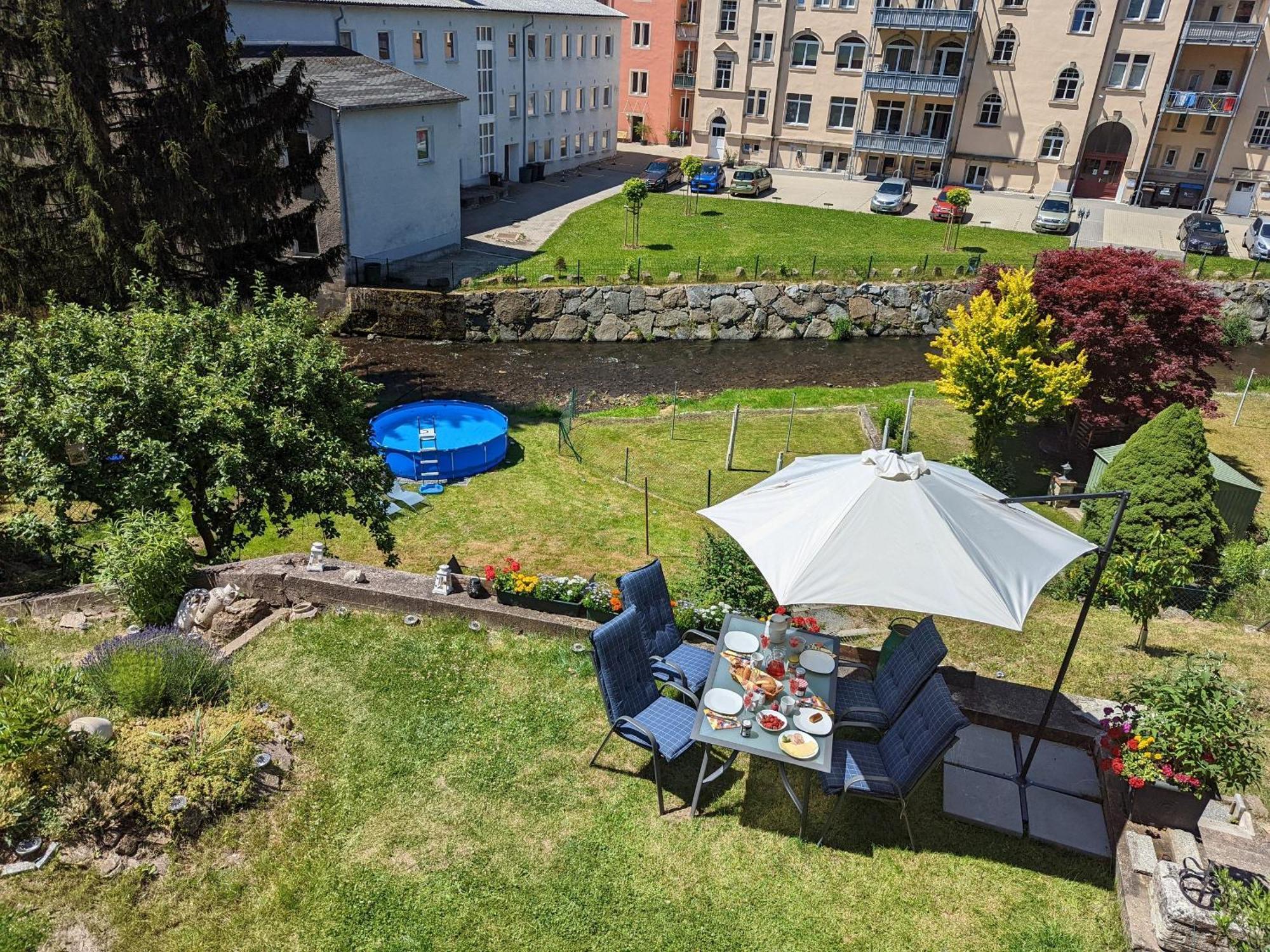Hw3 - Urlaubsmagie - Helle, Grosse Wohnung Mit Pool Sebnitz Luaran gambar