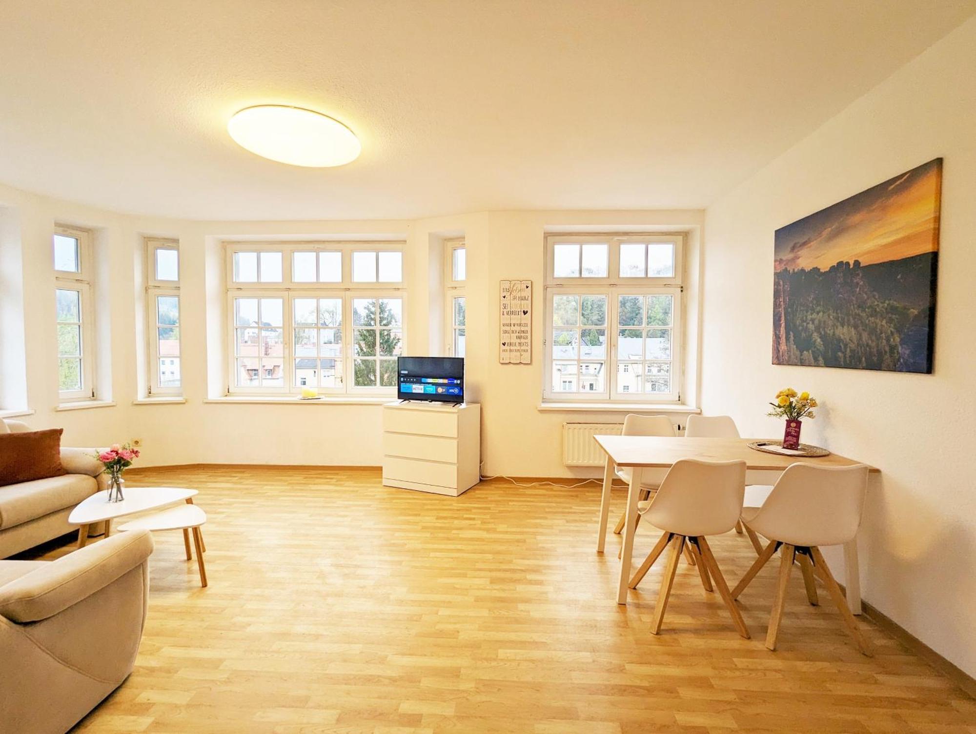 Hw3 - Urlaubsmagie - Helle, Grosse Wohnung Mit Pool Sebnitz Luaran gambar